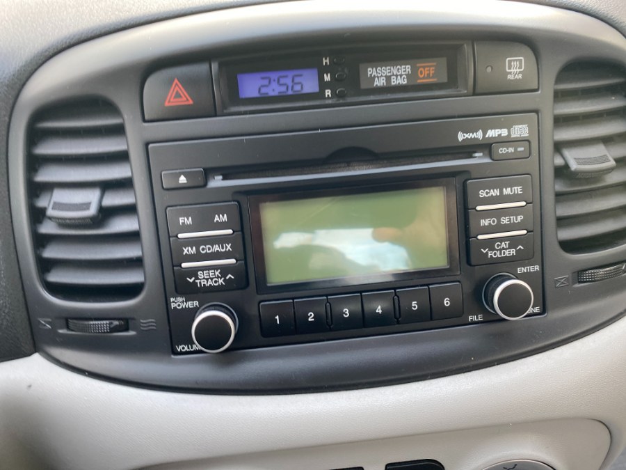2010 Hyundai Accent 4dr Sdn Auto GLS, available for sale in Middle Village, New York | Middle Village Motors . Middle Village, New York 2010 Hyundai Accent 4dr Sdn Auto GLS, available for sale in Middle Village, New York | Middle Village Motors . Middle Village, New York