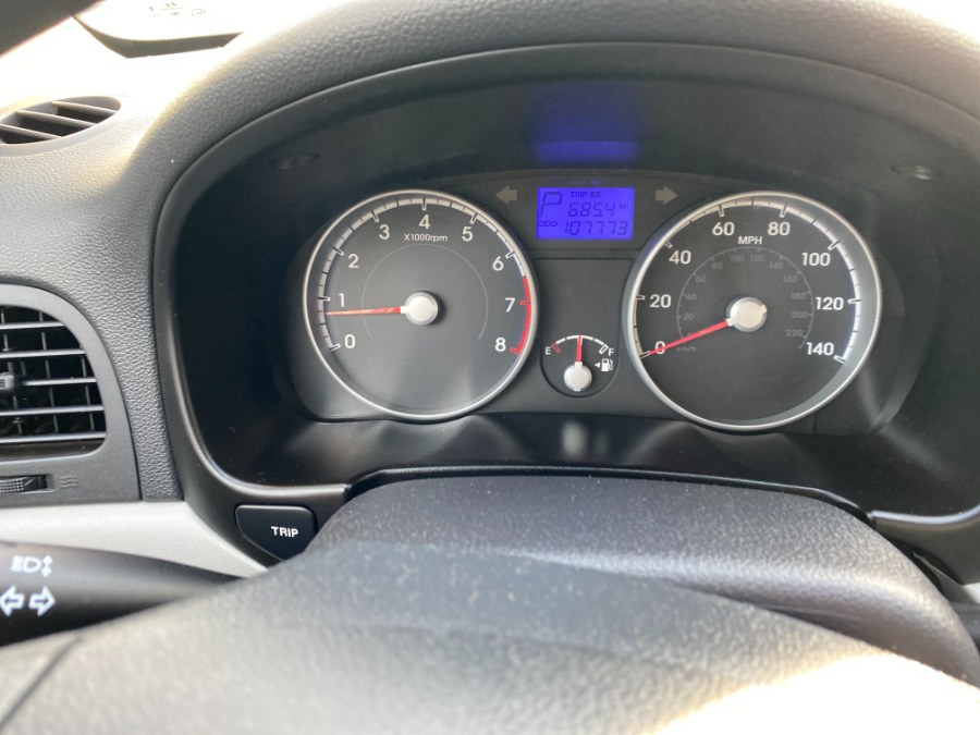 2010 Hyundai Accent 4dr Sdn Auto GLS, available for sale in Middle Village, New York | Middle Village Motors . Middle Village, New York 2010 Hyundai Accent 4dr Sdn Auto GLS, available for sale in Middle Village, New York | Middle Village Motors . Middle Village, New York