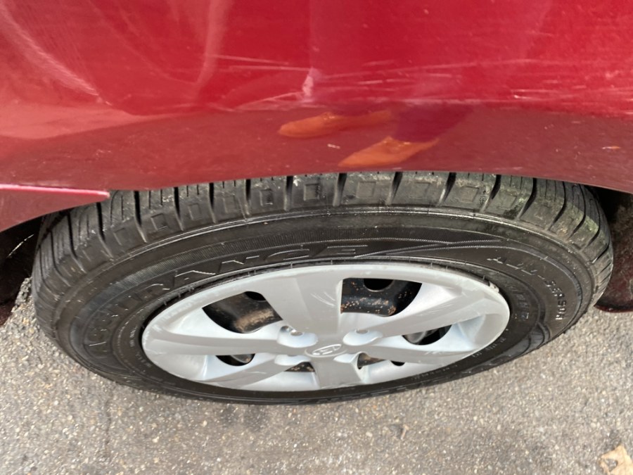 2010 Hyundai Accent 4dr Sdn Auto GLS, available for sale in Middle Village, New York | Middle Village Motors . Middle Village, New York 2010 Hyundai Accent 4dr Sdn Auto GLS, available for sale in Middle Village, New York | Middle Village Motors . Middle Village, New York