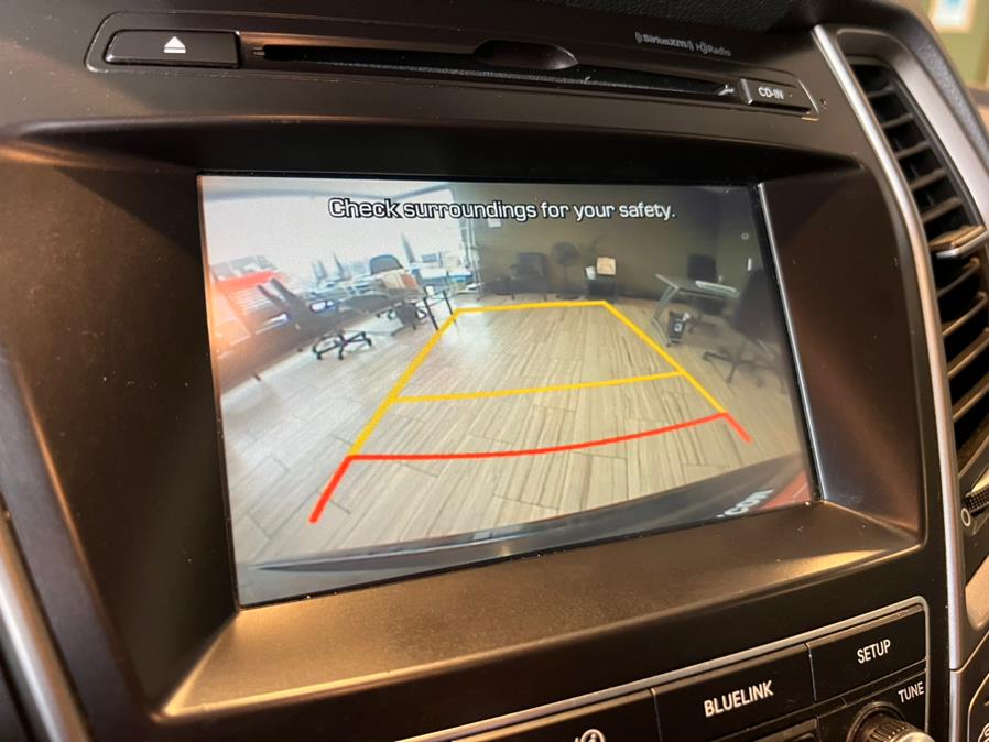 Used Hyundai Santa Fe SE 3.3L Automatic AWD 2017 | AutoMax. West Hartford, Connecticut Used Hyundai Santa Fe SE 3.3L Automatic AWD 2017 | AutoMax. West Hartford, Connecticut