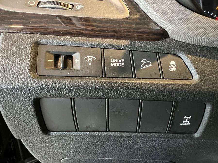 Used Hyundai Santa Fe SE 3.3L Automatic AWD 2017 | AutoMax. West Hartford, Connecticut Used Hyundai Santa Fe SE 3.3L Automatic AWD 2017 | AutoMax. West Hartford, Connecticut