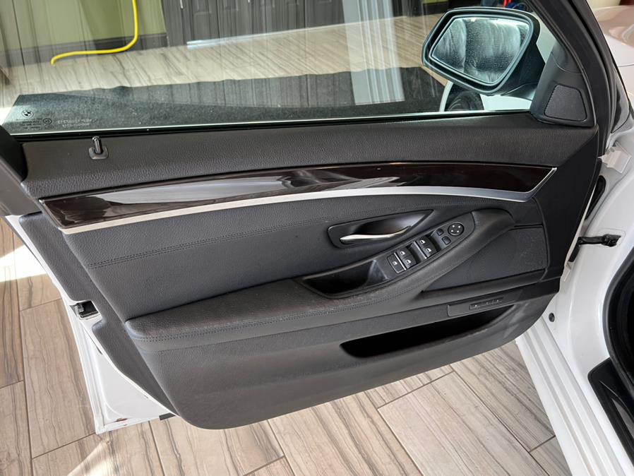 2014 BMW 5 Series 4dr Sdn 528i xDrive AWD, available for sale in West Hartford, Connecticut | AutoMax. West Hartford, Connecticut 2014 BMW 5 Series 4dr Sdn 528i xDrive AWD, available for sale in West Hartford, Connecticut | AutoMax. West Hartford, Connecticut