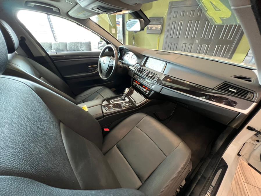 2014 BMW 5 Series 4dr Sdn 528i xDrive AWD, available for sale in West Hartford, Connecticut | AutoMax. West Hartford, Connecticut 2014 BMW 5 Series 4dr Sdn 528i xDrive AWD, available for sale in West Hartford, Connecticut | AutoMax. West Hartford, Connecticut