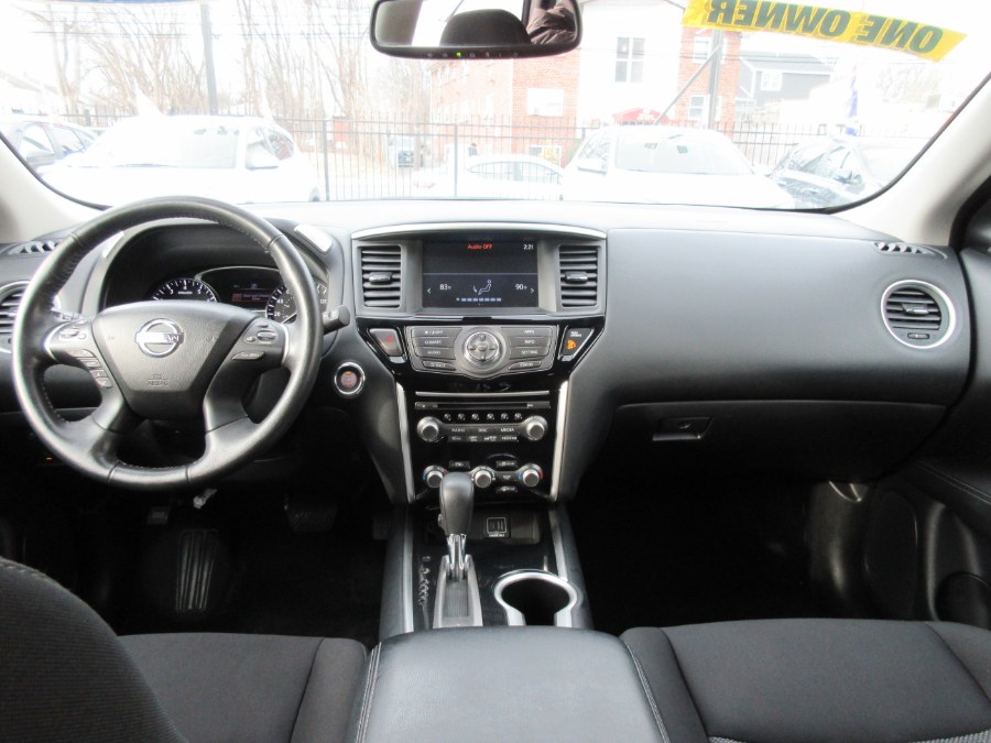 Used Nissan Pathfinder FWD SV 2020 | Route 27 Auto Mall. Linden, New Jersey Used Nissan Pathfinder FWD SV 2020 | Route 27 Auto Mall. Linden, New Jersey