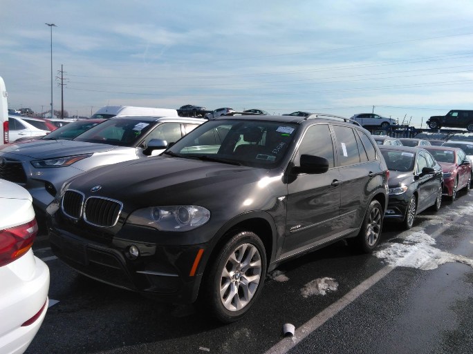 2013 BMW X5 AWD 4dr xDrive35i Premium, available for sale in Jersey City, New Jersey | Car Valley Group. Jersey City, New Jersey