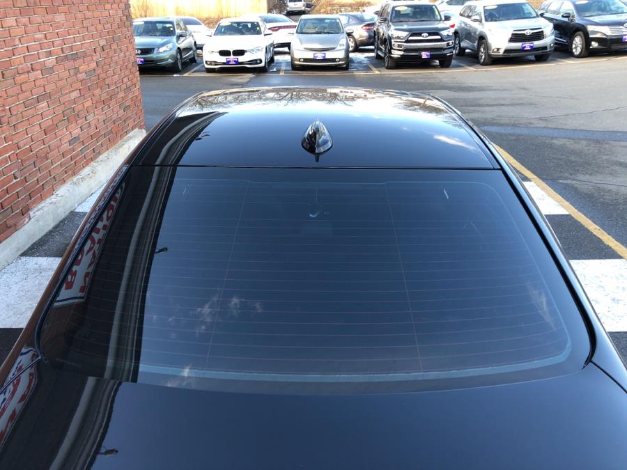 2018 BMW 3 Series 330i xDrive Sedan, available for sale in Waterbury, Connecticut | National Auto Brokers, Inc.. Waterbury, Connecticut 2018 BMW 3 Series 330i xDrive Sedan, available for sale in Waterbury, Connecticut | National Auto Brokers, Inc.. Waterbury, Connecticut