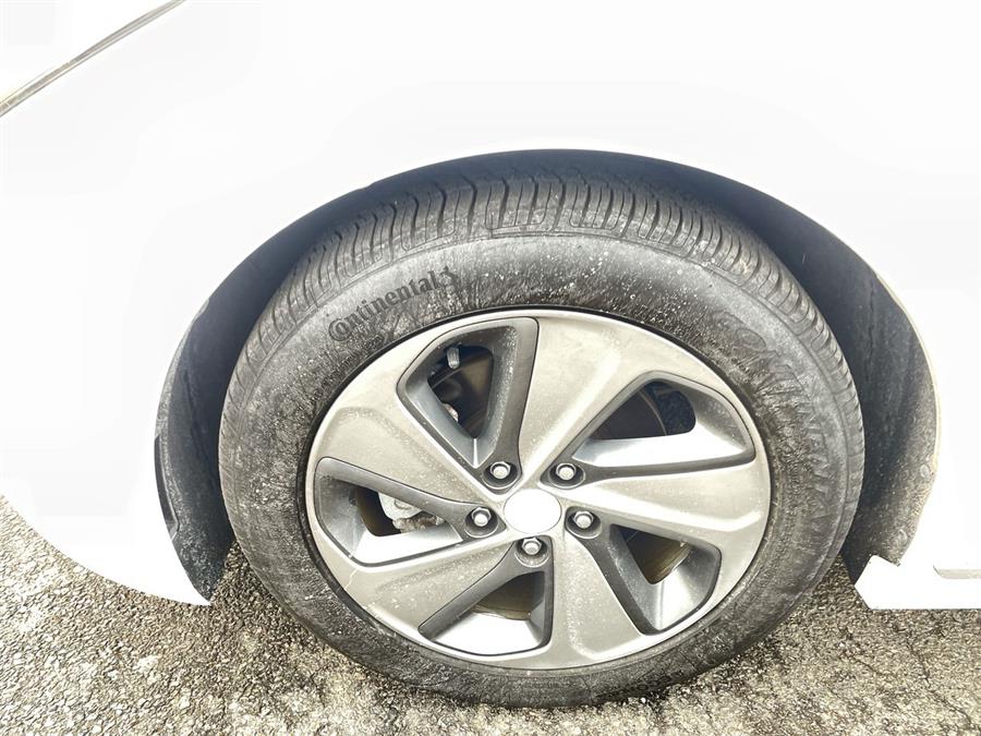 2016 Hyundai Sonata Hybrid 4dr Sdn Limited, available for sale in Stratford, Connecticut | Wiz Leasing Inc. Stratford, Connecticut 2016 Hyundai Sonata Hybrid 4dr Sdn Limited, available for sale in Stratford, Connecticut | Wiz Leasing Inc. Stratford, Connecticut