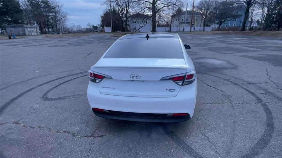 2016 Hyundai Sonata Hybrid 4dr Sdn Limited, available for sale in Stratford, Connecticut | Wiz Leasing Inc. Stratford, Connecticut 2016 Hyundai Sonata Hybrid 4dr Sdn Limited, available for sale in Stratford, Connecticut | Wiz Leasing Inc. Stratford, Connecticut