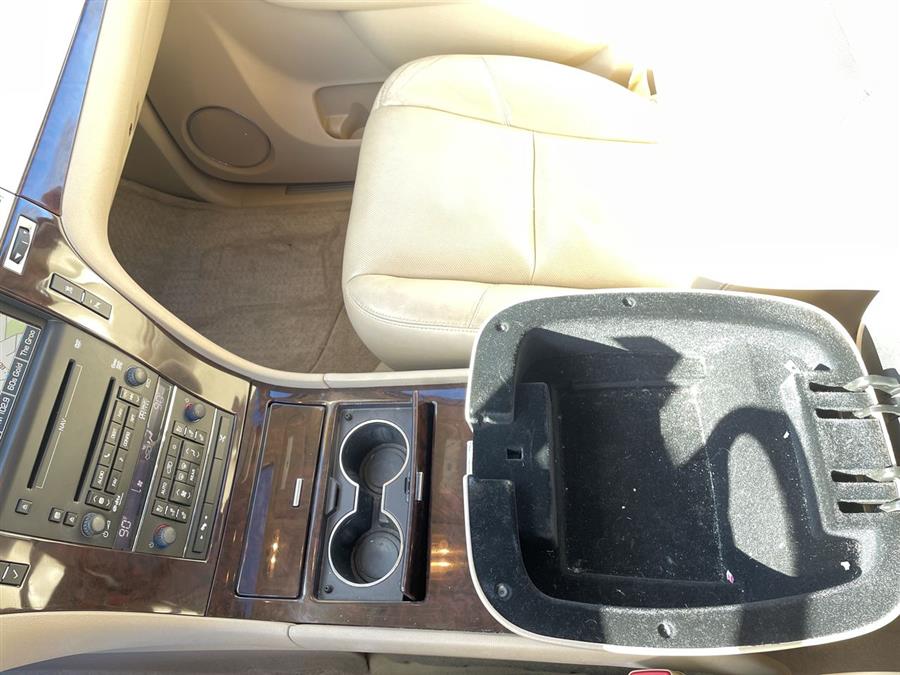 2010 Cadillac Escalade AWD 4dr Premium, available for sale in Stratford, Connecticut | Wiz Leasing Inc. Stratford, Connecticut 2010 Cadillac Escalade AWD 4dr Premium, available for sale in Stratford, Connecticut | Wiz Leasing Inc. Stratford, Connecticut