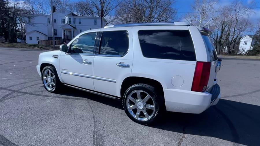 2010 Cadillac Escalade AWD 4dr Premium, available for sale in Stratford, Connecticut | Wiz Leasing Inc. Stratford, Connecticut 2010 Cadillac Escalade AWD 4dr Premium, available for sale in Stratford, Connecticut | Wiz Leasing Inc. Stratford, Connecticut