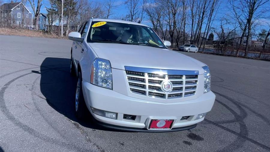2010 Cadillac Escalade AWD 4dr Premium, available for sale in Stratford, Connecticut | Wiz Leasing Inc. Stratford, Connecticut 2010 Cadillac Escalade AWD 4dr Premium, available for sale in Stratford, Connecticut | Wiz Leasing Inc. Stratford, Connecticut