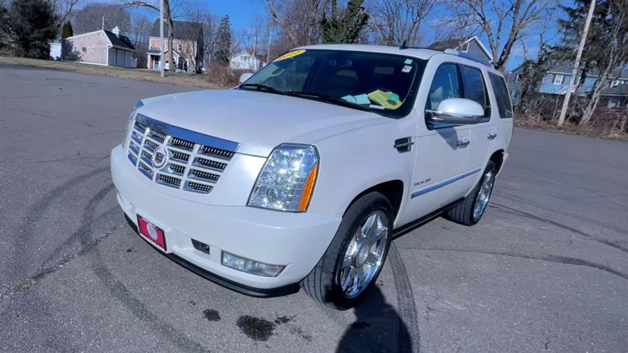 2010 Cadillac Escalade AWD 4dr Premium, available for sale in Stratford, Connecticut | Wiz Leasing Inc. Stratford, Connecticut 2010 Cadillac Escalade AWD 4dr Premium, available for sale in Stratford, Connecticut | Wiz Leasing Inc. Stratford, Connecticut