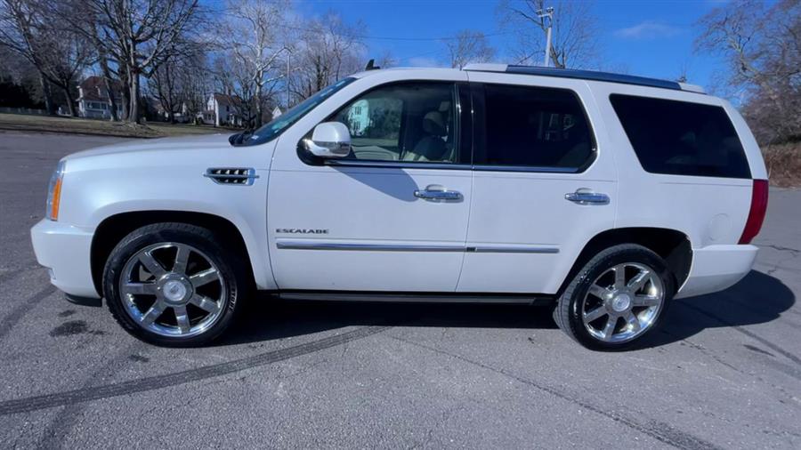 2010 Cadillac Escalade AWD 4dr Premium, available for sale in Stratford, Connecticut | Wiz Leasing Inc. Stratford, Connecticut 2010 Cadillac Escalade AWD 4dr Premium, available for sale in Stratford, Connecticut | Wiz Leasing Inc. Stratford, Connecticut