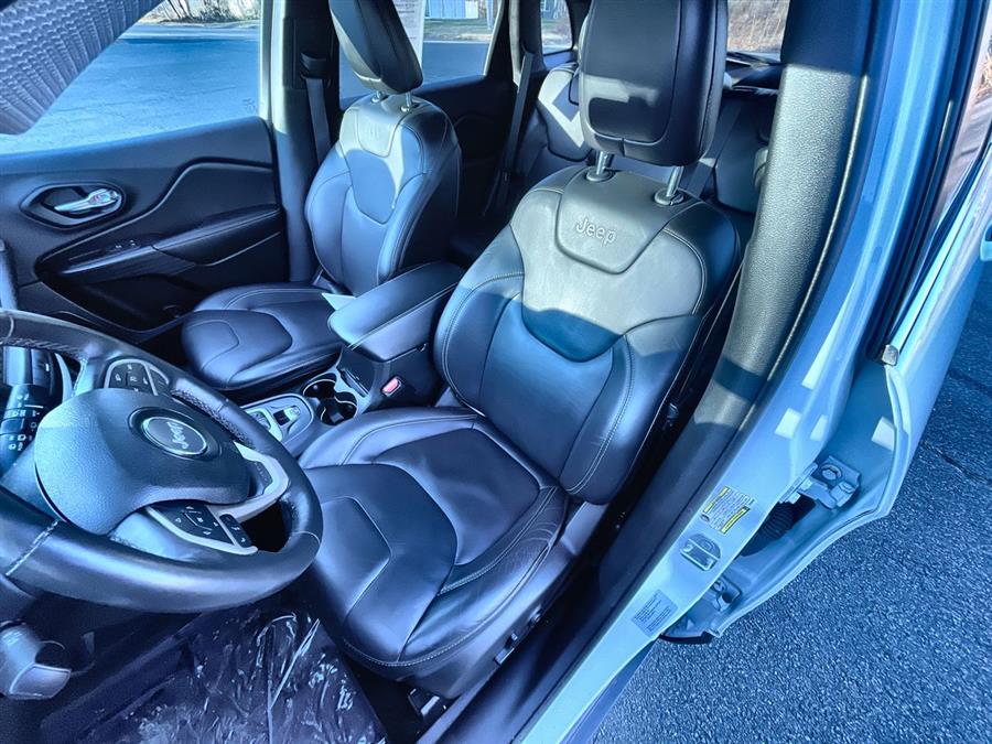 2015 Jeep Cherokee 4WD 4dr Latitude, available for sale in Stratford, Connecticut | Wiz Leasing Inc. Stratford, Connecticut 2015 Jeep Cherokee 4WD 4dr Latitude, available for sale in Stratford, Connecticut | Wiz Leasing Inc. Stratford, Connecticut