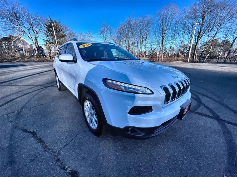 2015 Jeep Cherokee 4WD 4dr Latitude, available for sale in Stratford, Connecticut | Wiz Leasing Inc. Stratford, Connecticut 2015 Jeep Cherokee 4WD 4dr Latitude, available for sale in Stratford, Connecticut | Wiz Leasing Inc. Stratford, Connecticut