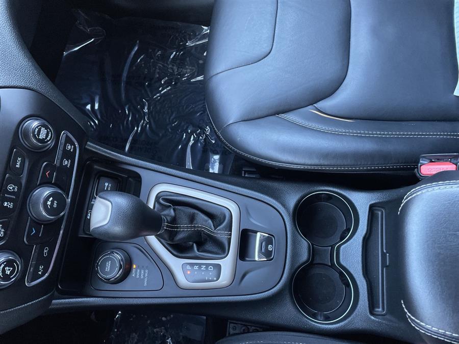 2015 Jeep Cherokee 4WD 4dr Latitude, available for sale in Stratford, Connecticut | Wiz Leasing Inc. Stratford, Connecticut 2015 Jeep Cherokee 4WD 4dr Latitude, available for sale in Stratford, Connecticut | Wiz Leasing Inc. Stratford, Connecticut