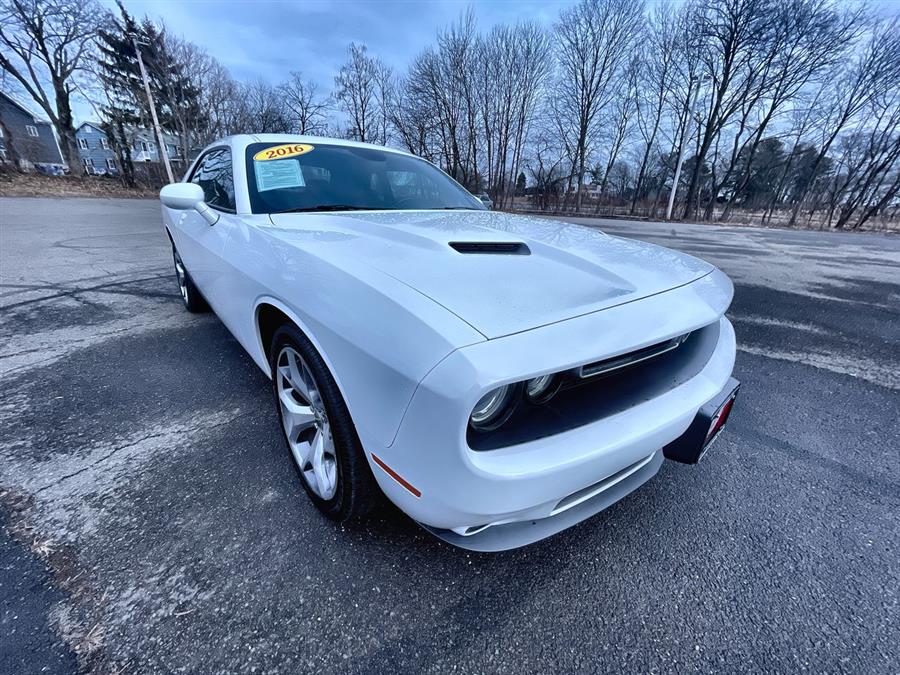 2016 Dodge Challenger 2dr Cpe SXT, available for sale in Stratford, Connecticut | Wiz Leasing Inc. Stratford, Connecticut