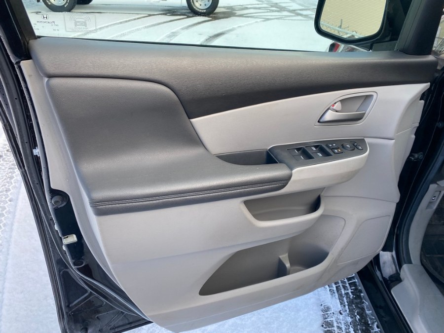 2012 Honda Odyssey 5dr EX-L w/Navi, available for sale in West Springfield, Massachusetts | Union Street Auto Sales. West Springfield, Massachusetts 2012 Honda Odyssey 5dr EX-L w/Navi, available for sale in West Springfield, Massachusetts | Union Street Auto Sales. West Springfield, Massachusetts