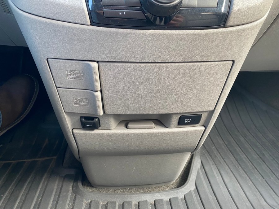 2012 Honda Odyssey 5dr EX-L w/Navi, available for sale in West Springfield, Massachusetts | Union Street Auto Sales. West Springfield, Massachusetts 2012 Honda Odyssey 5dr EX-L w/Navi, available for sale in West Springfield, Massachusetts | Union Street Auto Sales. West Springfield, Massachusetts