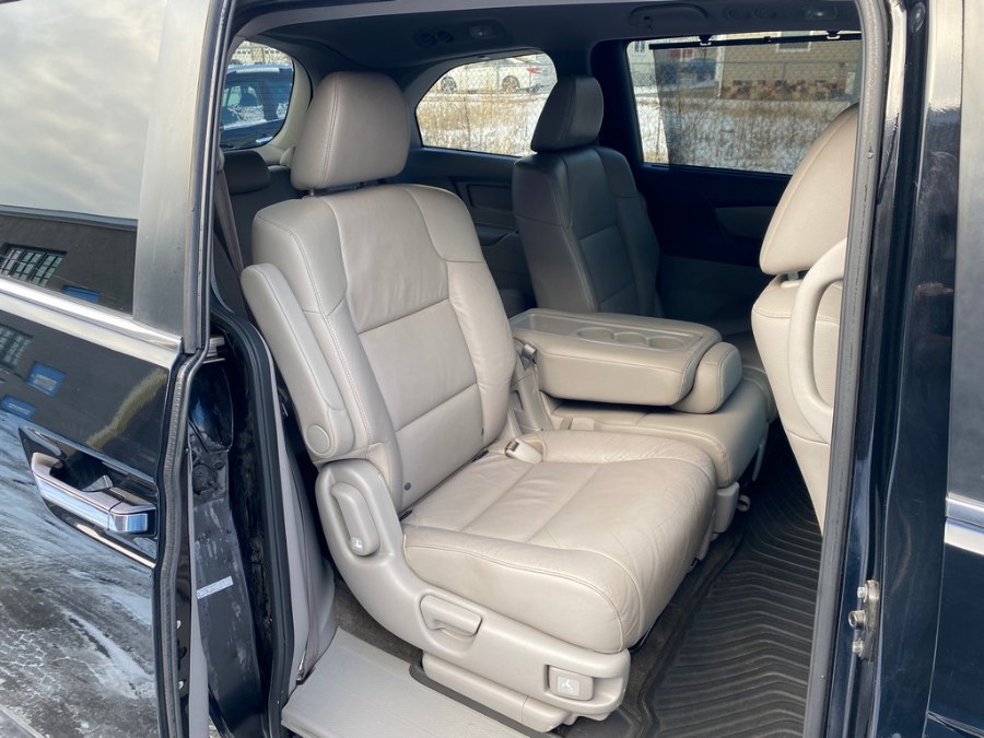2012 Honda Odyssey 5dr EX-L w/Navi, available for sale in West Springfield, Massachusetts | Union Street Auto Sales. West Springfield, Massachusetts 2012 Honda Odyssey 5dr EX-L w/Navi, available for sale in West Springfield, Massachusetts | Union Street Auto Sales. West Springfield, Massachusetts