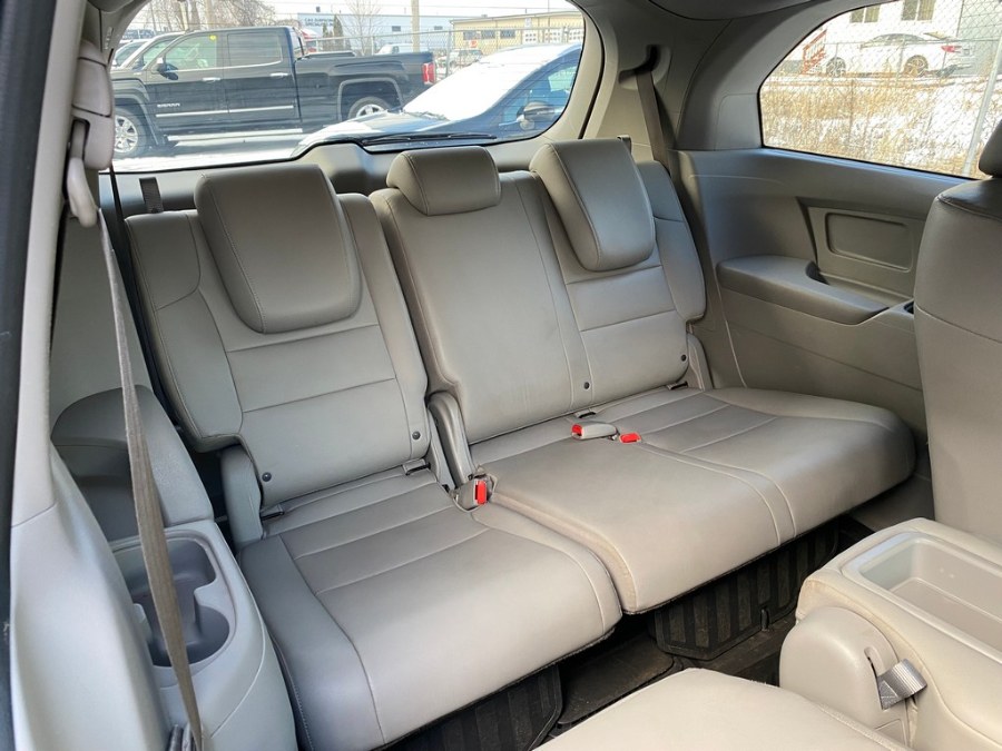 2012 Honda Odyssey 5dr EX-L w/Navi, available for sale in West Springfield, Massachusetts | Union Street Auto Sales. West Springfield, Massachusetts 2012 Honda Odyssey 5dr EX-L w/Navi, available for sale in West Springfield, Massachusetts | Union Street Auto Sales. West Springfield, Massachusetts