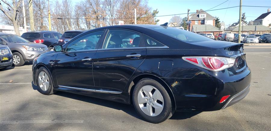 Used Hyundai Sonata 4dr Sdn 2.4L Auto Hybrid 2011 | Victoria Preowned Autos Inc. Little Ferry, New Jersey Used Hyundai Sonata 4dr Sdn 2.4L Auto Hybrid 2011 | Victoria Preowned Autos Inc. Little Ferry, New Jersey