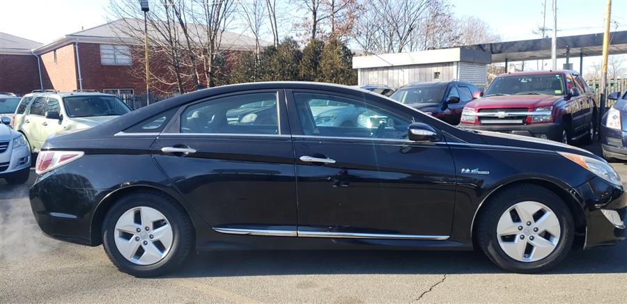 Used Hyundai Sonata 4dr Sdn 2.4L Auto Hybrid 2011 | Victoria Preowned Autos Inc. Little Ferry, New Jersey Used Hyundai Sonata 4dr Sdn 2.4L Auto Hybrid 2011 | Victoria Preowned Autos Inc. Little Ferry, New Jersey