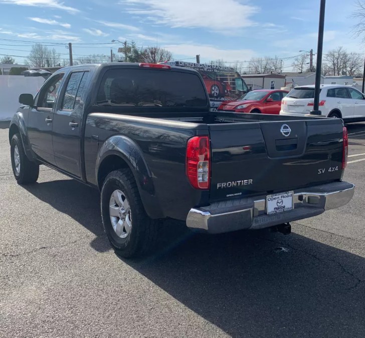 Used Nissan Frontier 4WD Crew Cab LWB Auto SV 2012 | Ful-line Auto LLC. South Windsor , Connecticut