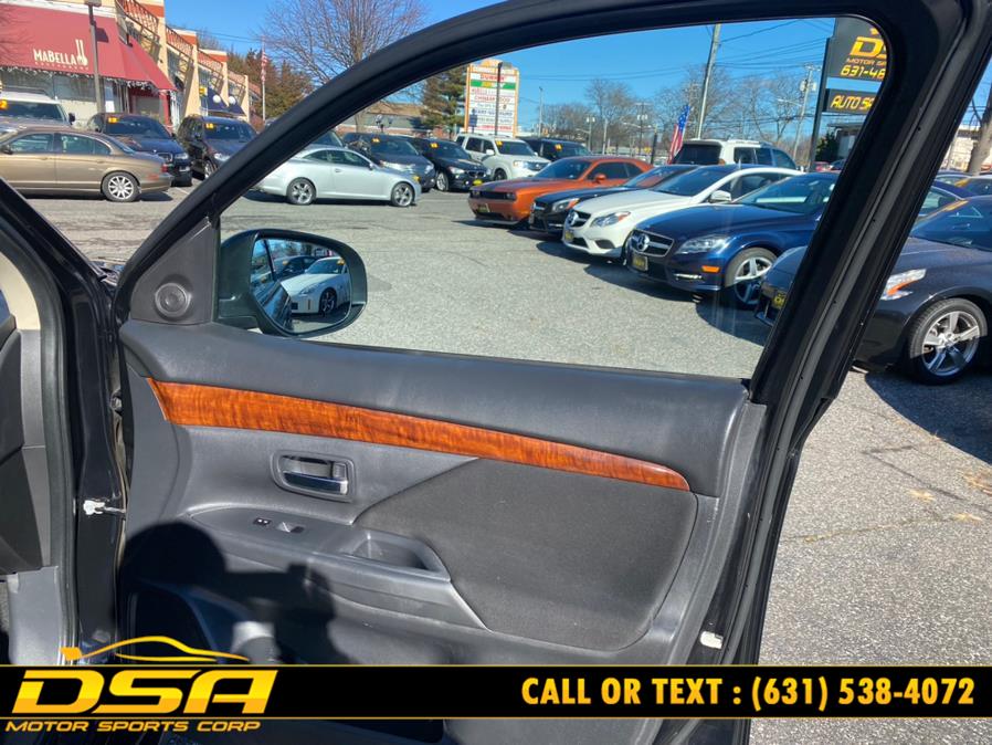 2014 Mitsubishi Outlander 4WD 4dr GT, available for sale in Commack, New York | DSA Motor Sports Corp. Commack, New York 2014 Mitsubishi Outlander 4WD 4dr GT, available for sale in Commack, New York | DSA Motor Sports Corp. Commack, New York