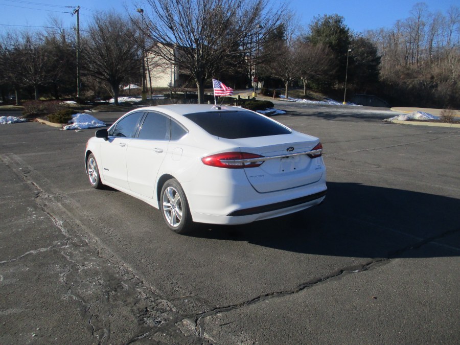Used Ford Fusion Hybrid SE FWD 2018 | Universal Motors LLC. New Britain, Connecticut