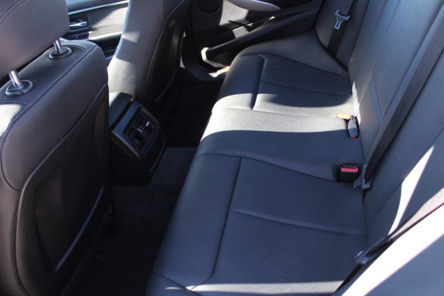 Used BMW 3 Series 4dr Sdn 320i 2015 | Great Neck Car Buyers & Sellers. Great Neck, New York Used BMW 3 Series 4dr Sdn 320i 2015 | Great Neck Car Buyers & Sellers. Great Neck, New York