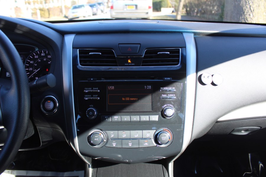 2014 Nissan Altima 4dr Sdn I4 2.5 S, available for sale in Great Neck, New York | Great Neck Car Buyers & Sellers. Great Neck, New York 2014 Nissan Altima 4dr Sdn I4 2.5 S, available for sale in Great Neck, New York | Great Neck Car Buyers & Sellers. Great Neck, New York