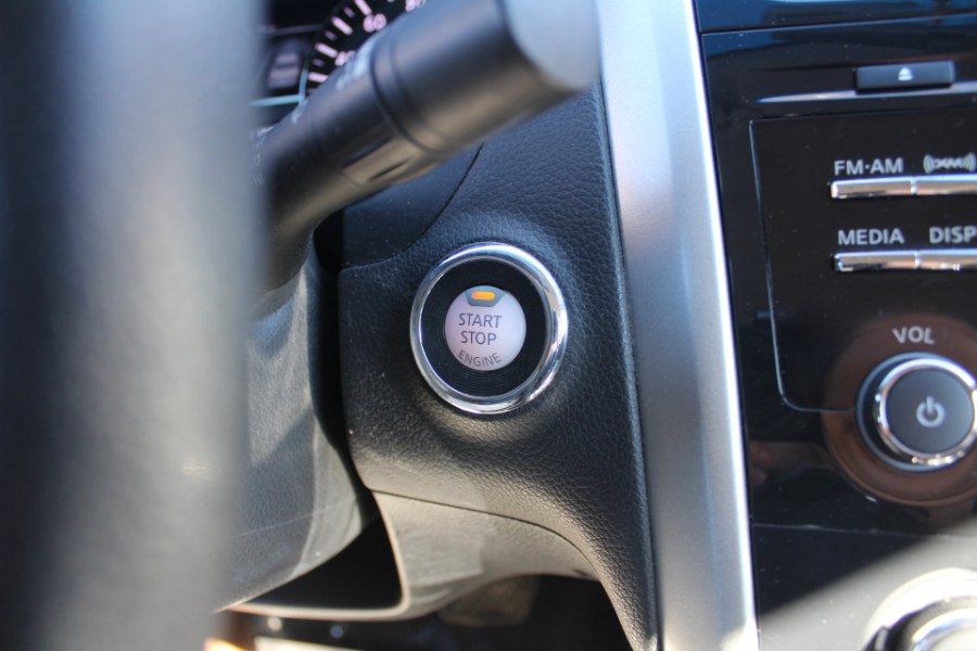 2014 Nissan Altima 4dr Sdn I4 2.5 S, available for sale in Great Neck, New York | Great Neck Car Buyers & Sellers. Great Neck, New York 2014 Nissan Altima 4dr Sdn I4 2.5 S, available for sale in Great Neck, New York | Great Neck Car Buyers & Sellers. Great Neck, New York