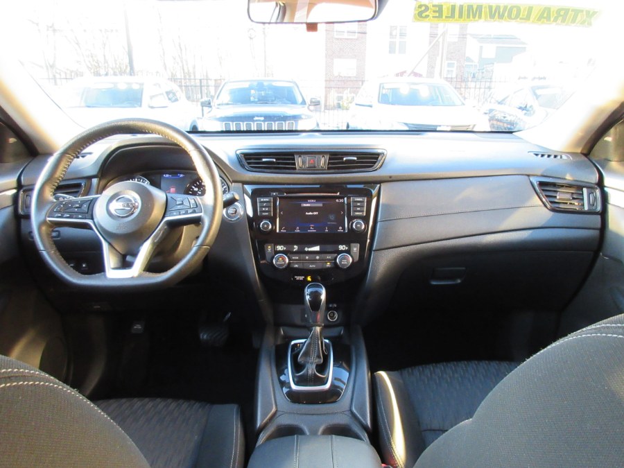 2020 Nissan Rogue FWD SV, available for sale in Linden, New Jersey | Route 27 Auto Mall. Linden, New Jersey 2020 Nissan Rogue FWD SV, available for sale in Linden, New Jersey | Route 27 Auto Mall. Linden, New Jersey