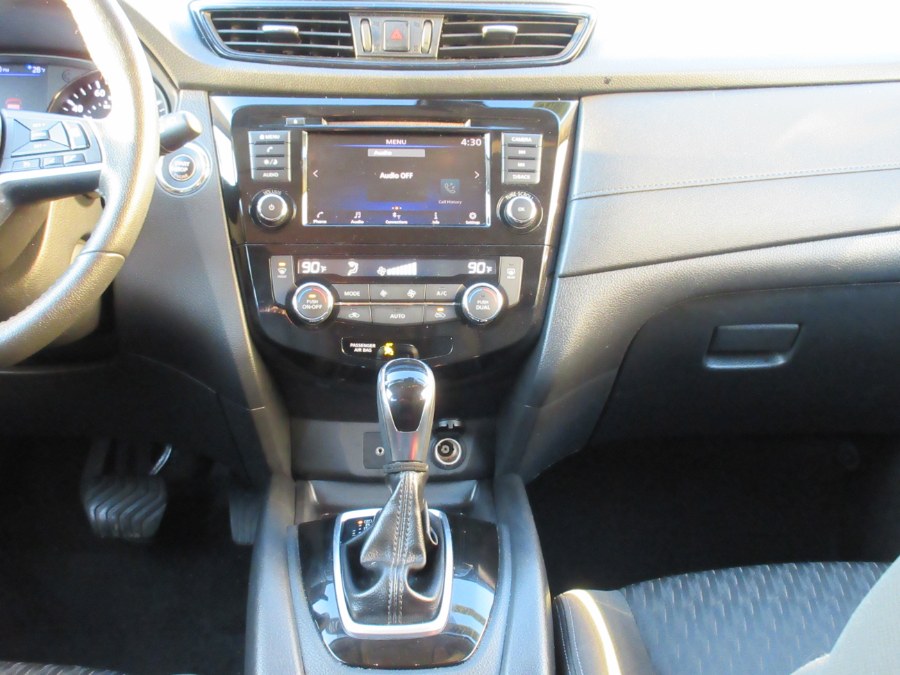 2020 Nissan Rogue FWD SV, available for sale in Linden, New Jersey | Route 27 Auto Mall. Linden, New Jersey 2020 Nissan Rogue FWD SV, available for sale in Linden, New Jersey | Route 27 Auto Mall. Linden, New Jersey