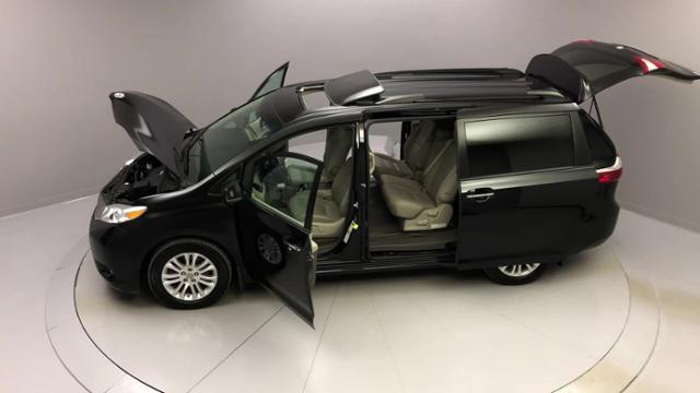 2017 Toyota Sienna XLE Premium FWD 8-Passenger, available for sale in Naugatuck, Connecticut | J&M Automotive Sls&Svc LLC. Naugatuck, Connecticut 2017 Toyota Sienna XLE Premium FWD 8-Passenger, available for sale in Naugatuck, Connecticut | J&M Automotive Sls&Svc LLC. Naugatuck, Connecticut