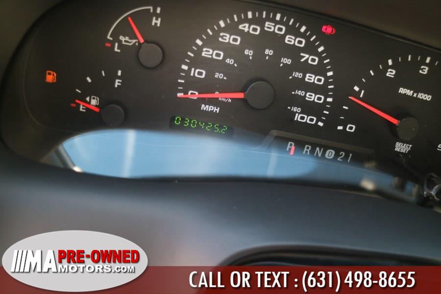 2003 Ford f350 Super Duty F-350 SRW Supercab 142" XLT 4WD, available for sale in Huntington Station, New York | M & A Motors. Huntington Station, New York 2003 Ford f350 Super Duty F-350 SRW Supercab 142" XLT 4WD, available for sale in Huntington Station, New York | M & A Motors. Huntington Station, New York
