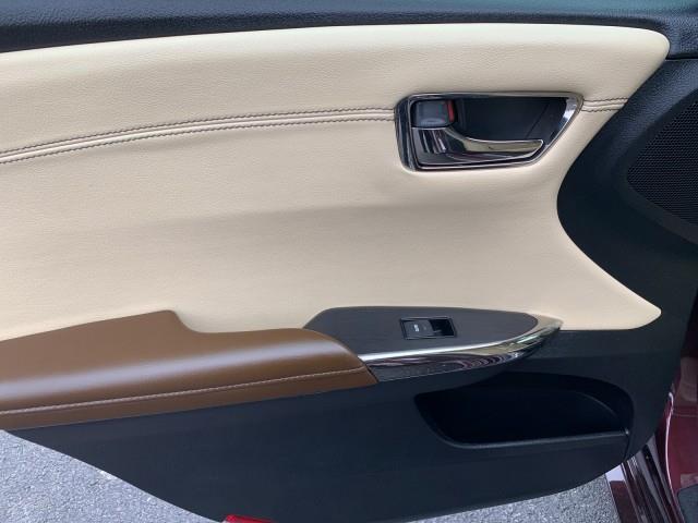 2013 Toyota Avalon Limited, available for sale in Forestville, Maryland | Valentine Motor Company. Forestville, Maryland 2013 Toyota Avalon Limited, available for sale in Forestville, Maryland | Valentine Motor Company. Forestville, Maryland