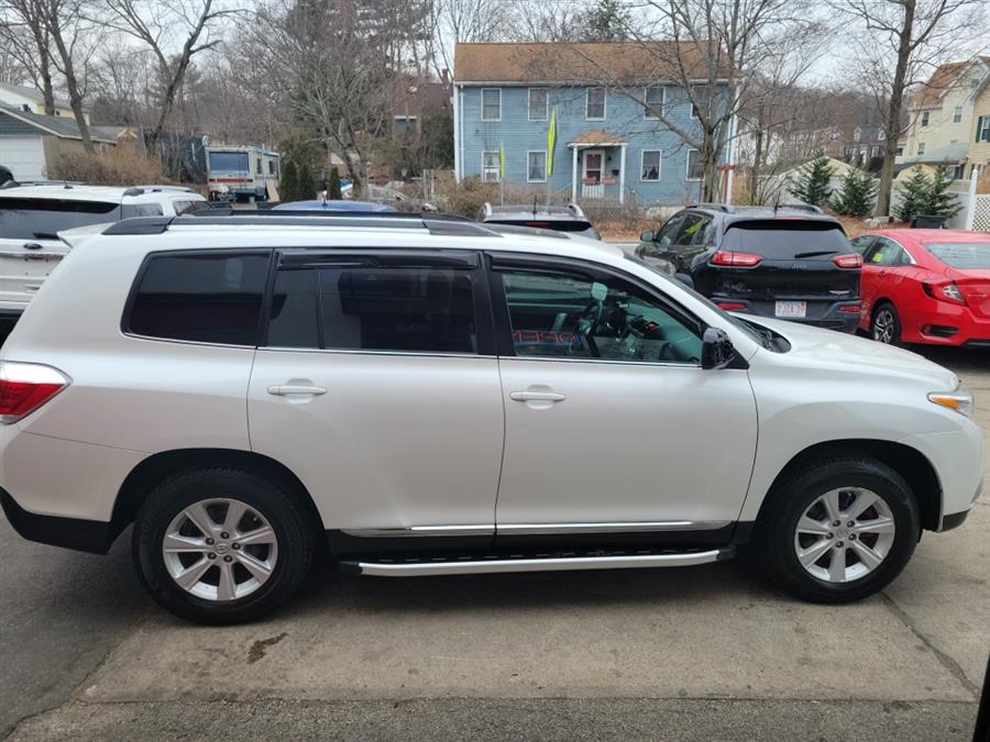 2011 Toyota Highlander 4WD 4dr V6 SE (Natl), available for sale in Melrose, Massachusetts | Melrose Auto Gallery. Melrose, Massachusetts 2011 Toyota Highlander 4WD 4dr V6 SE (Natl), available for sale in Melrose, Massachusetts | Melrose Auto Gallery. Melrose, Massachusetts