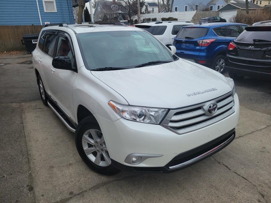 2011 Toyota Highlander 4WD 4dr V6 SE (Natl), available for sale in Melrose, Massachusetts | Melrose Auto Gallery. Melrose, Massachusetts 2011 Toyota Highlander 4WD 4dr V6 SE (Natl), available for sale in Melrose, Massachusetts | Melrose Auto Gallery. Melrose, Massachusetts