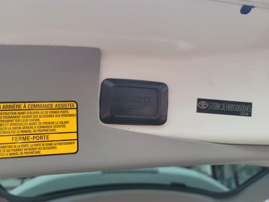 2011 Toyota Highlander 4WD 4dr V6 SE (Natl), available for sale in Melrose, Massachusetts | Melrose Auto Gallery. Melrose, Massachusetts 2011 Toyota Highlander 4WD 4dr V6 SE (Natl), available for sale in Melrose, Massachusetts | Melrose Auto Gallery. Melrose, Massachusetts