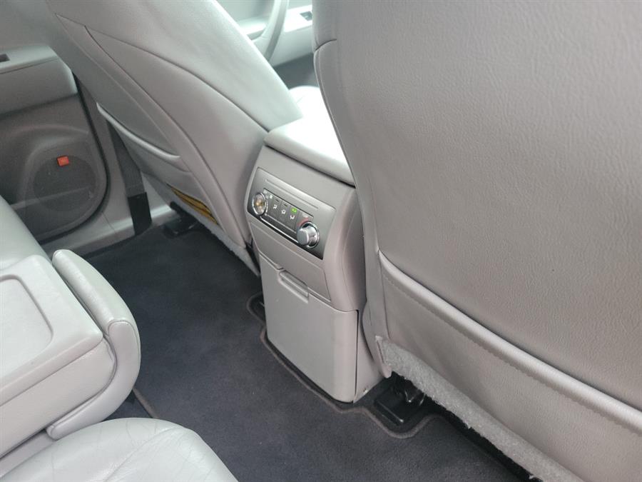 2011 Toyota Highlander 4WD 4dr V6 SE (Natl), available for sale in Melrose, Massachusetts | Melrose Auto Gallery. Melrose, Massachusetts 2011 Toyota Highlander 4WD 4dr V6 SE (Natl), available for sale in Melrose, Massachusetts | Melrose Auto Gallery. Melrose, Massachusetts