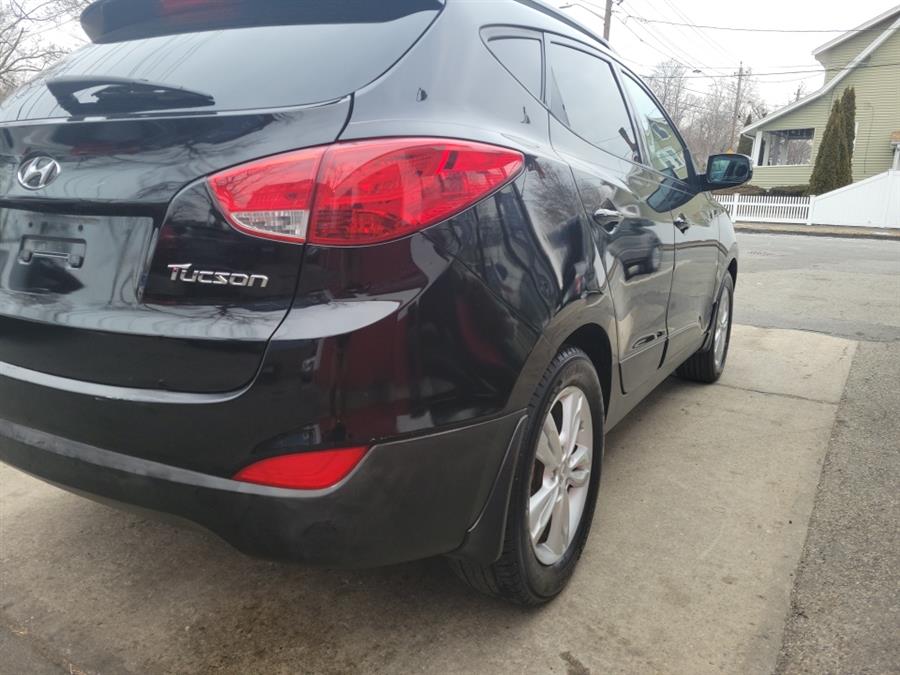 2013 Hyundai Tucson AWD 4dr Auto GLS, available for sale in Melrose, Massachusetts | Melrose Auto Gallery. Melrose, Massachusetts 2013 Hyundai Tucson AWD 4dr Auto GLS, available for sale in Melrose, Massachusetts | Melrose Auto Gallery. Melrose, Massachusetts