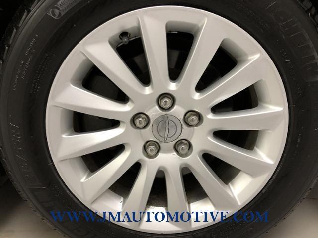 2013 Chrysler 300 4dr Sdn RWD, available for sale in Naugatuck, Connecticut | J&M Automotive Sls&Svc LLC. Naugatuck, Connecticut 2013 Chrysler 300 4dr Sdn RWD, available for sale in Naugatuck, Connecticut | J&M Automotive Sls&Svc LLC. Naugatuck, Connecticut