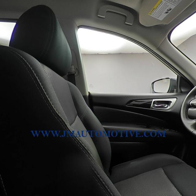2018 Nissan Pathfinder 4x4 SV, available for sale in Naugatuck, Connecticut | J&M Automotive Sls&Svc LLC. Naugatuck, Connecticut 2018 Nissan Pathfinder 4x4 SV, available for sale in Naugatuck, Connecticut | J&M Automotive Sls&Svc LLC. Naugatuck, Connecticut
