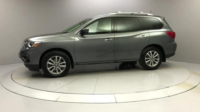 2018 Nissan Pathfinder 4x4 SV, available for sale in Naugatuck, Connecticut | J&M Automotive Sls&Svc LLC. Naugatuck, Connecticut 2018 Nissan Pathfinder 4x4 SV, available for sale in Naugatuck, Connecticut | J&M Automotive Sls&Svc LLC. Naugatuck, Connecticut