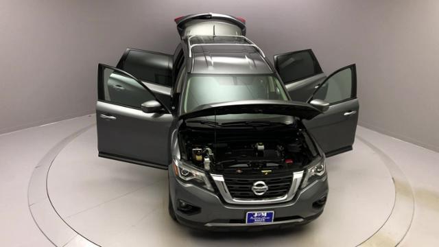 2018 Nissan Pathfinder 4x4 SV, available for sale in Naugatuck, Connecticut | J&M Automotive Sls&Svc LLC. Naugatuck, Connecticut 2018 Nissan Pathfinder 4x4 SV, available for sale in Naugatuck, Connecticut | J&M Automotive Sls&Svc LLC. Naugatuck, Connecticut