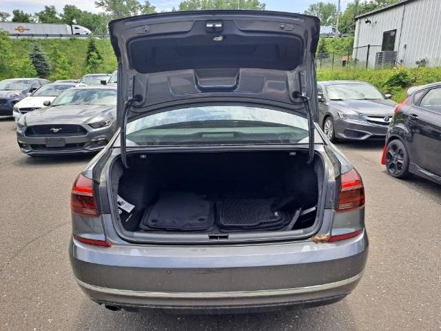 Used Volkswagen Passat 2.0T SE w/Technology 2018 | Blasius Federal Road. Brookfield, Connecticut Used Volkswagen Passat 2.0T SE w/Technology 2018 | Blasius Federal Road. Brookfield, Connecticut