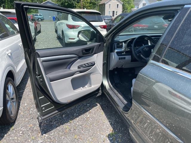 Used Toyota Highlander LE 2018 | Blasius of Danbury. Danbury, Connecticut Used Toyota Highlander LE 2018 | Blasius of Danbury. Danbury, Connecticut