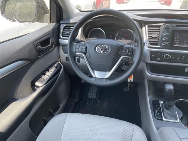 Used Toyota Highlander LE 2018 | Blasius of Danbury. Danbury, Connecticut Used Toyota Highlander LE 2018 | Blasius of Danbury. Danbury, Connecticut